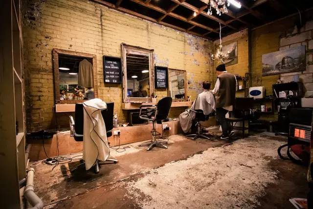 英镑贬值得好快,英镑贬值我们该如何应对