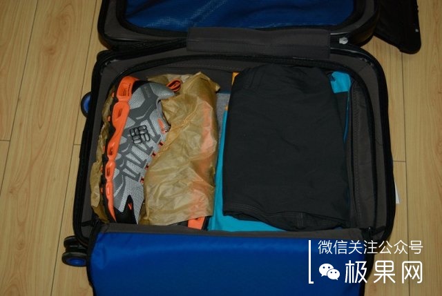 最适合自动行走的旅行箱,自动打开旅行箱