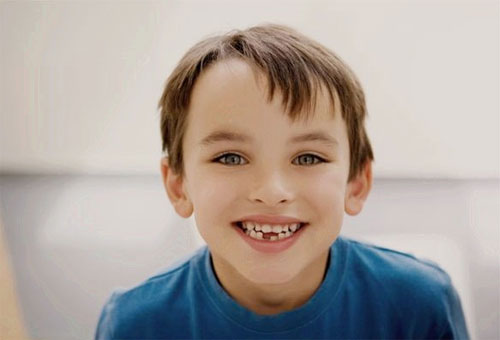 牙齿地包天可以自己咬回来吗,孩子牙齿地包天矫正最佳时间
