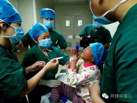 “同心路”上点滴小记——慈者温情为多难脑瘫患儿开启心门