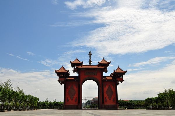 为了来彭州，彭山人笑了；为了来彭山，彭州人笑了