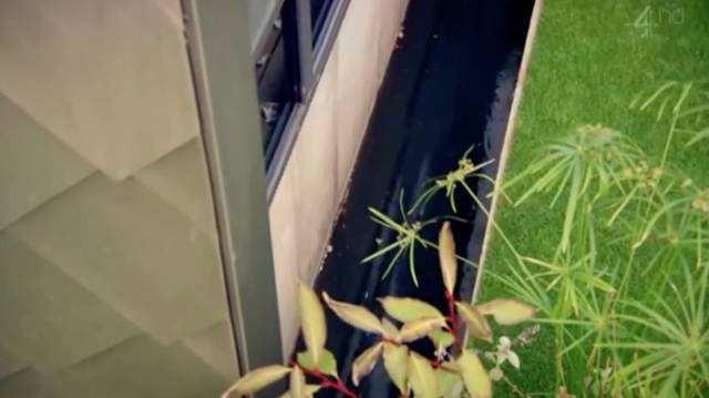 河边怎么建房子好看,河边房子怎么造