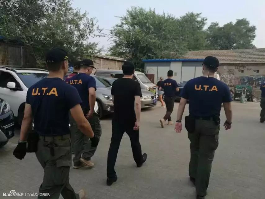 张召忠真的要当局座啦！这回真被玩坏，新节目发布会表情包诞生！