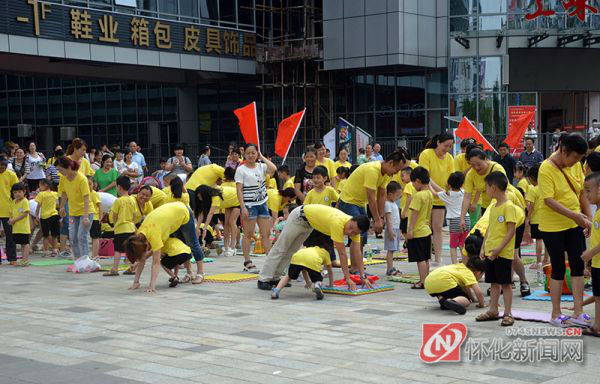 宝宝乐幼儿园举办2016年“致童年,我们毕业啦!”大班毕业活动
