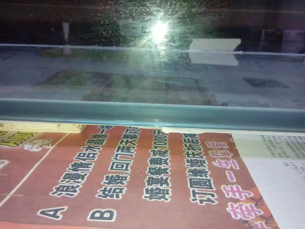 没养鱼有油膜,没养鱼只是在岸上走