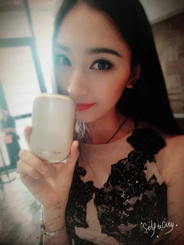 一秒变巨星，重姐绝美彩妆大片抢先看！