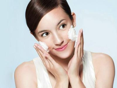 气垫粉底公认好用的,气垫粉底哪一款更好用