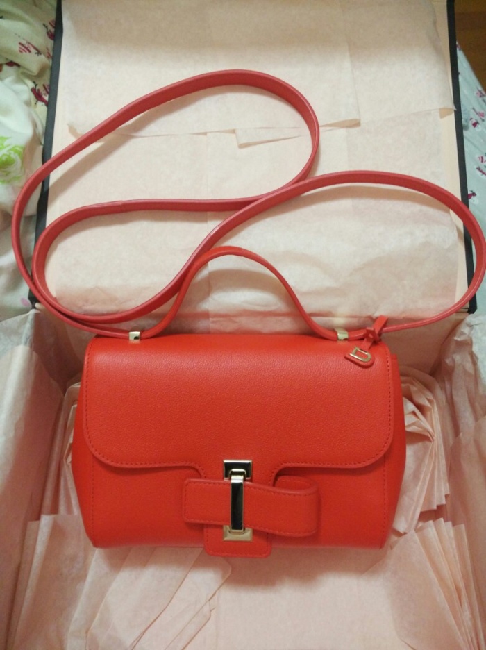 半年她居然集齐了这多款大牌包,看见喜欢的像着了迷