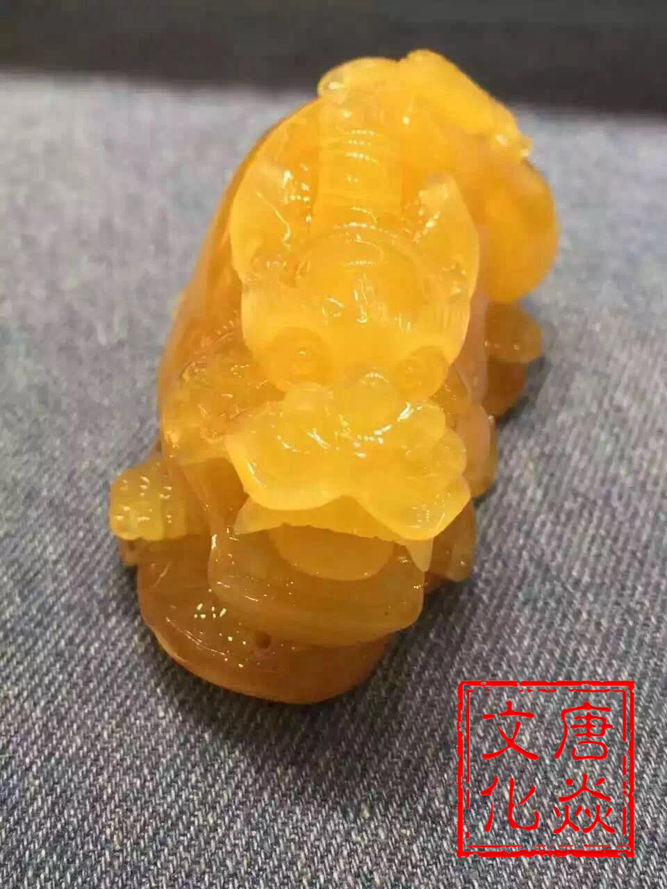 鸡油黄蜜蜡吊坠价格多少,顶级蜜蜡鸡油黄长什么样