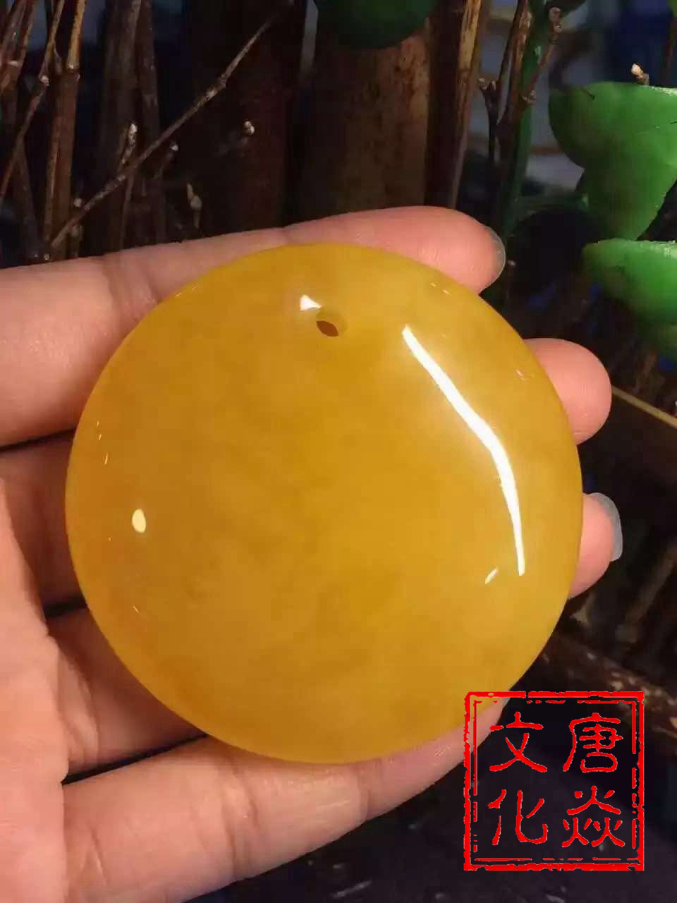 普通蜜蜡能盘成鸡油黄吗,蜜蜡鸡油黄为什么越盘越白
