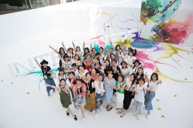 华丽内衣展,朵女郎发布会