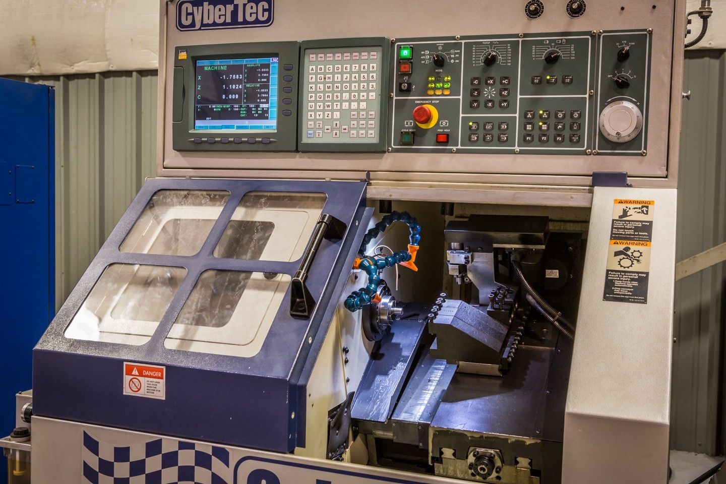 台湾丰雷数控车床,RFC-25,最节省场地的生产应用设备