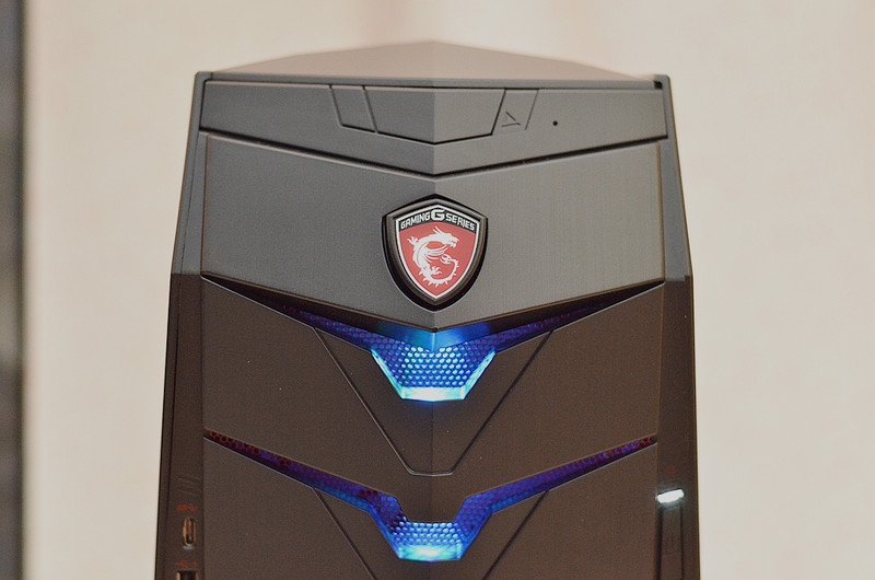 看,有光!异形般的电脑如是说