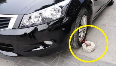 一般有几种方式锁车,你没见过的锁车方式