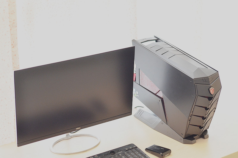 看,有光!异形般的电脑如是说