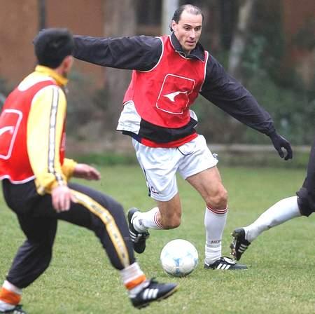 卡车司机武汉出征,卡车司机返乡视频