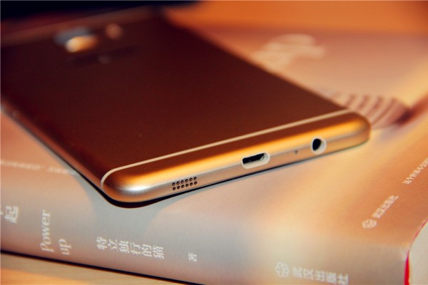 三星galaxyc7手机长什么样,三星galaxyc7详细信息