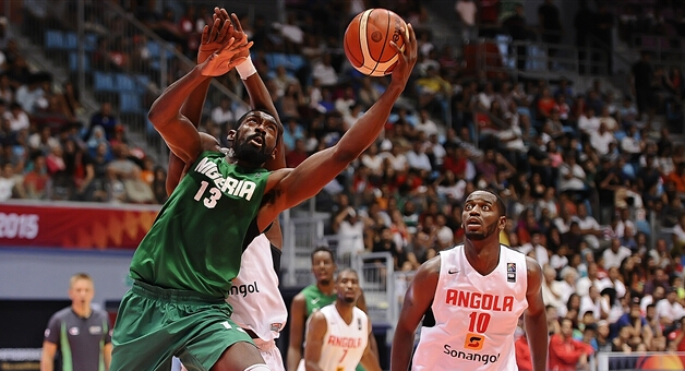 周琦易建联16-17cba总决赛,男篮世预赛周琦王哲林图片