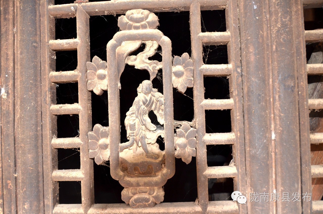 古村焕新颜，乡愁留心间