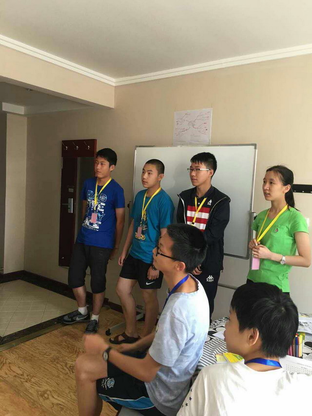 三年级家长眼中的孩子,三位家长的表现有何不同