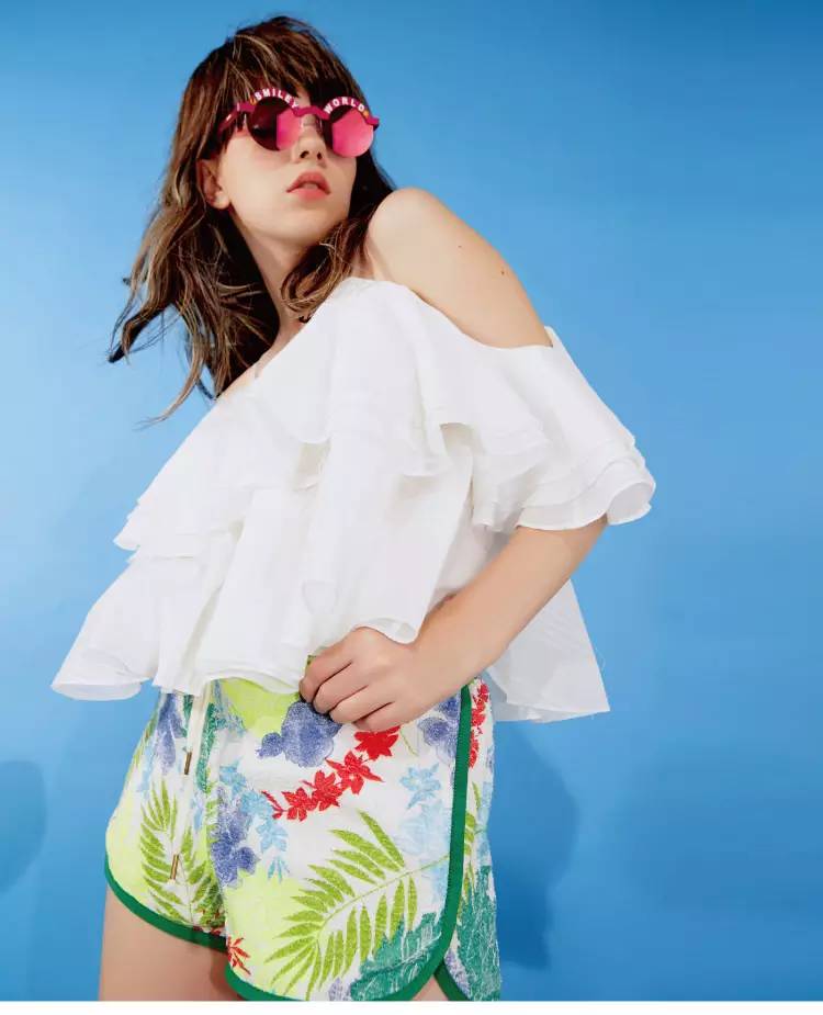 今年夏天的目标是做个帅气的踏浪少女！