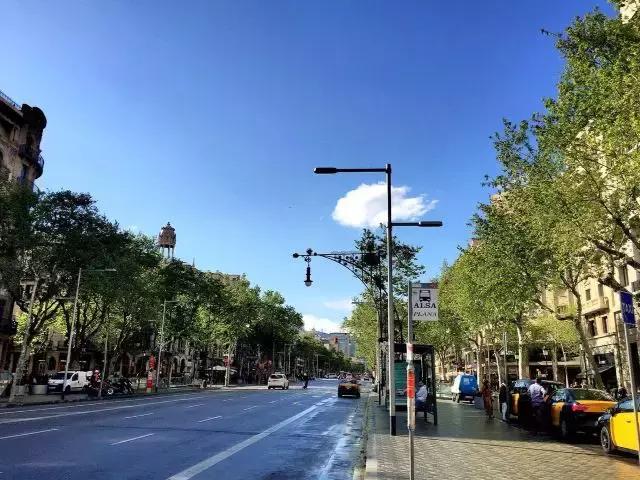 巴塞罗那自由行攻略,免费玩转西班牙马德里不思议