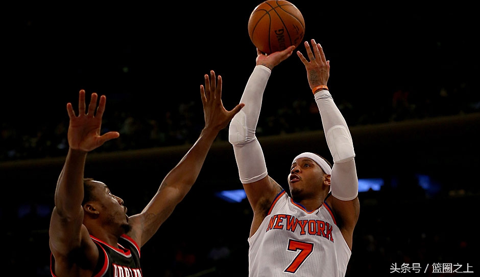 尼克斯已退役球衣,尼克斯退了两件15号球衣