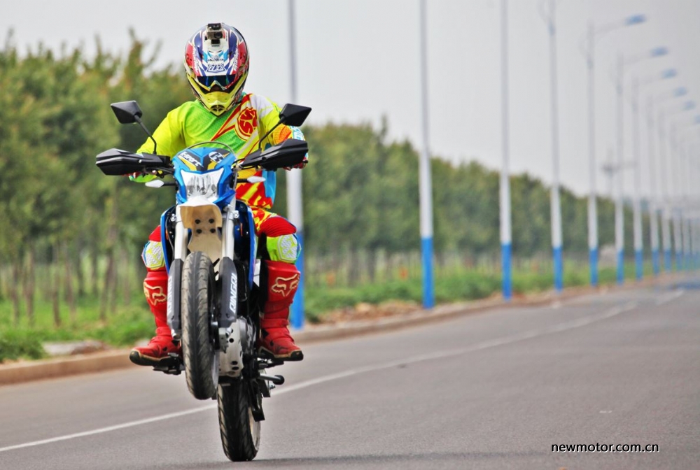 杞婚獞terra150娴嬭瘎,杞婚獞terra200