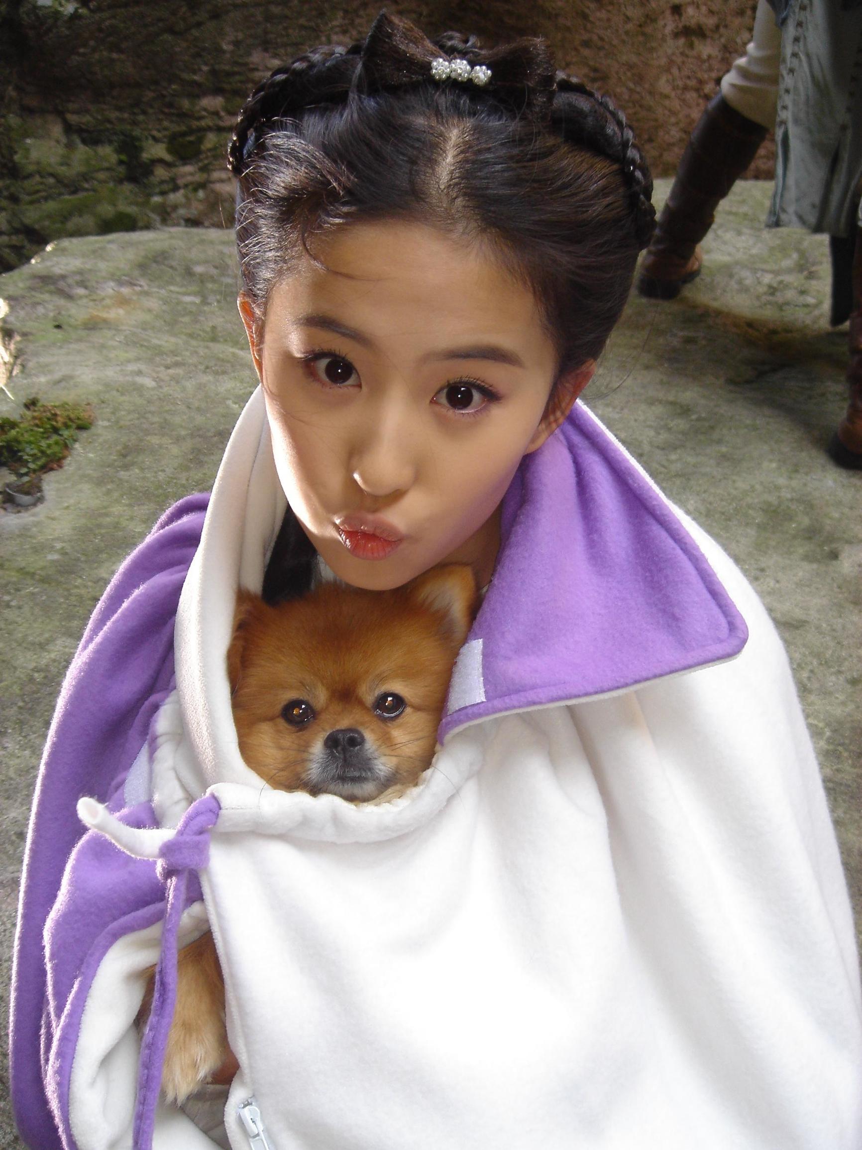 杨颖刘亦菲易烊千玺代言的什么,杨颖杨幂易烊千玺刘亦菲肖战