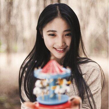 既能当中分又能当刘海的发型教程,有刘海的怎么养成中分发型