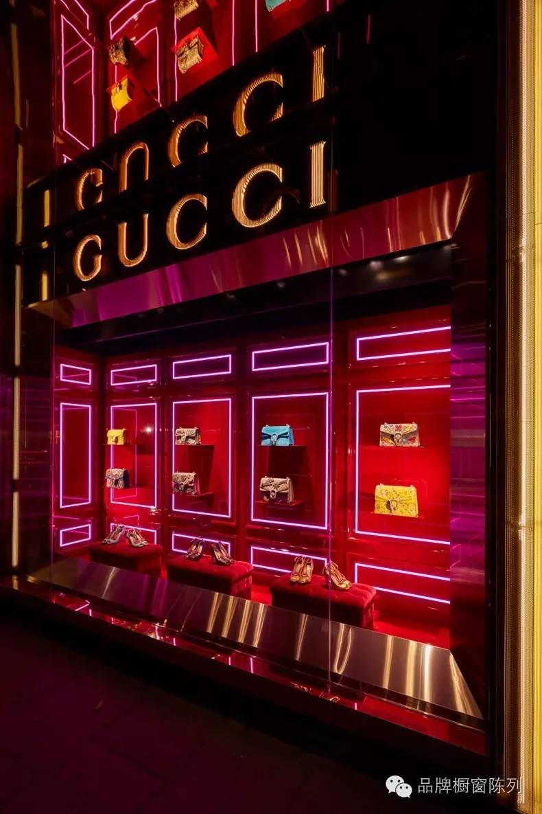 gucci服装橱窗展示,gucci最新橱窗主题