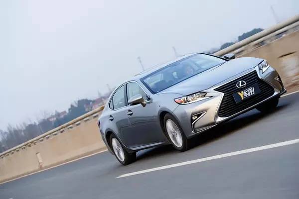 雷克萨斯es200和260动力比较,雷克萨斯es200与雅阁2.0动力比较