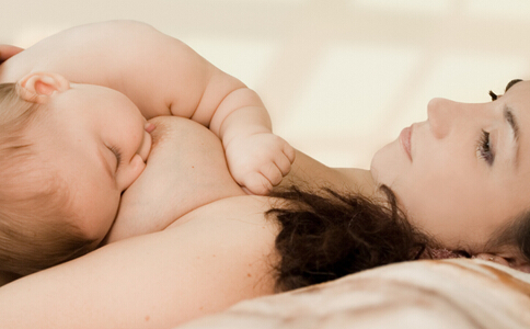 哺乳期乳头红肿疼痛难忍,哺乳期乳腺炎乳头疼痛