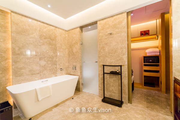 这里曾经也是繁华都市,古朴优雅充满禅意的私家园林