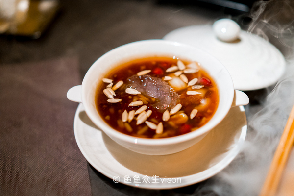 这里曾经也是繁华都市,古朴优雅充满禅意的私家园林