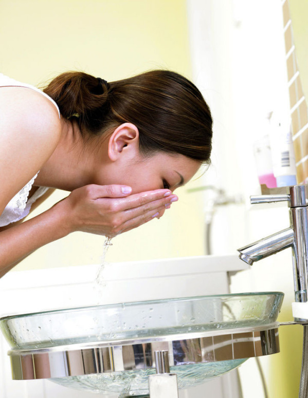 七个祛痘小妙招，不做“痘痘人”，想要改善肌肤问题，点进来