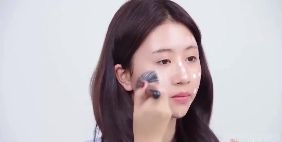 化妆教程视频新手入门,化妆新手入门必备产品