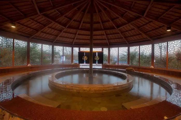 热了吧，来雪浪湖浪一夏吧！上海雪浪湖泼水节等你来嗨！