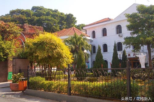 这座小岛群山环绕,海上最美小岛