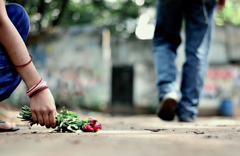 头发遮住额头影响运势叫什么发型,额头有一根特别长的头发风水