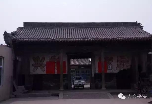 走在平遥古城的大街上,平遥的沿途风景