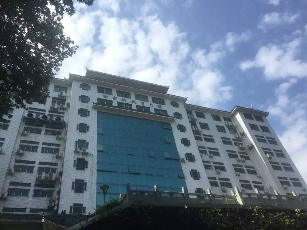 迷迷糊糊记不清？小诗带你认识教学楼！