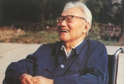 日本女政客稻田朋美,日本女防卫大臣稻田朋美