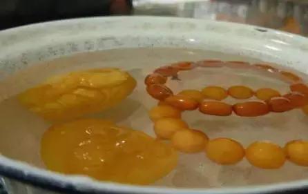 蜜蜡的保养与鉴别方法视频教程,鉴别蜜蜡的紫光灯365和395区别