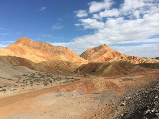 超多美图慎入！开神车，走丝路，这些不可思议的美景就在中国！