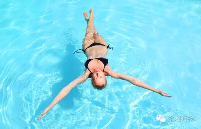 游泳过后头发干燥怎么护理,游泳掉头发严重怎么改善