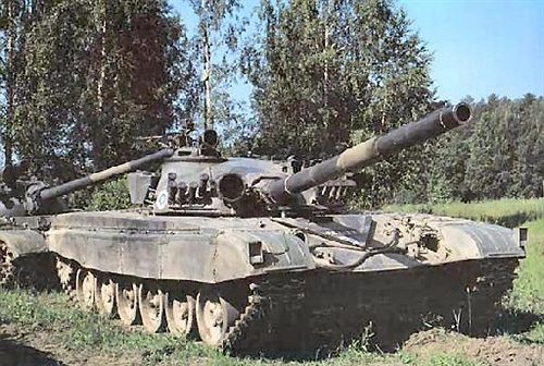 东乌克兰战事出现激光*器武**，或是坦克上的激光测距仪