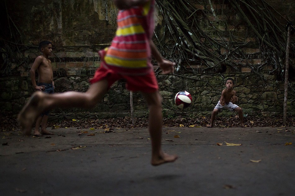 任你们怎么笑话里约，全世界旅行者就是爱它|里约专题足球篇
