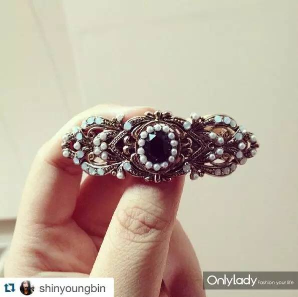 韩剧女主角同款耳坠,韩剧中的珠宝首饰