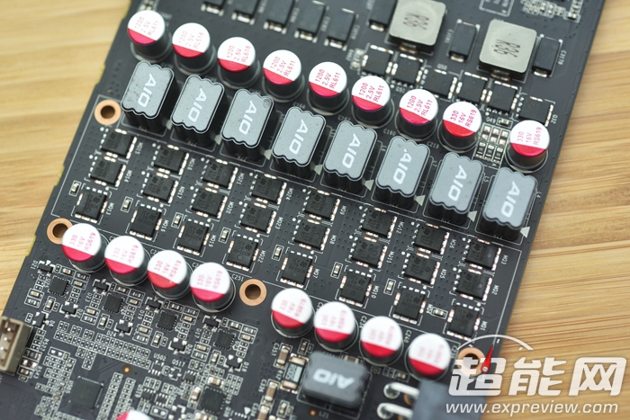 索泰1070至尊plusoc测评,索泰gtx1070至尊plus有灯光吗